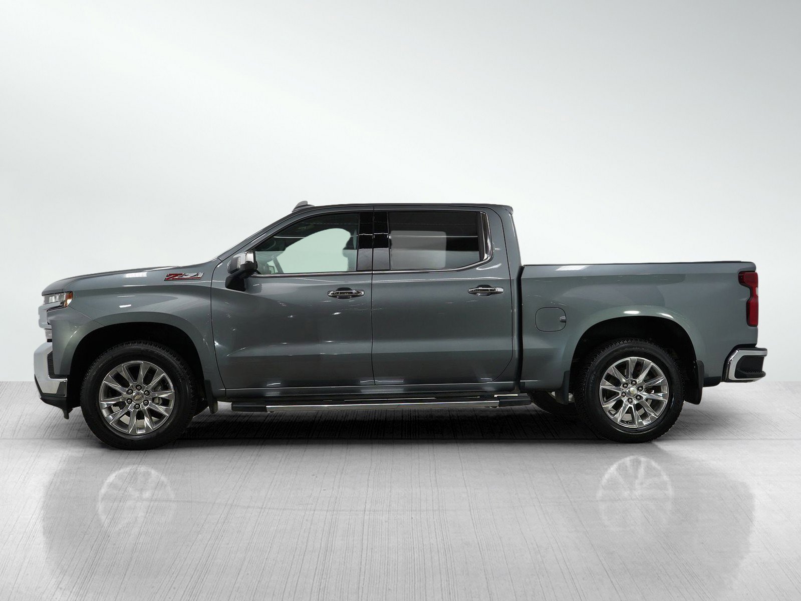Used 2020 Chevrolet Silverado 1500 LTZ with VIN 3GCUYGED8LG401004 for sale in Hopkins, Minnesota