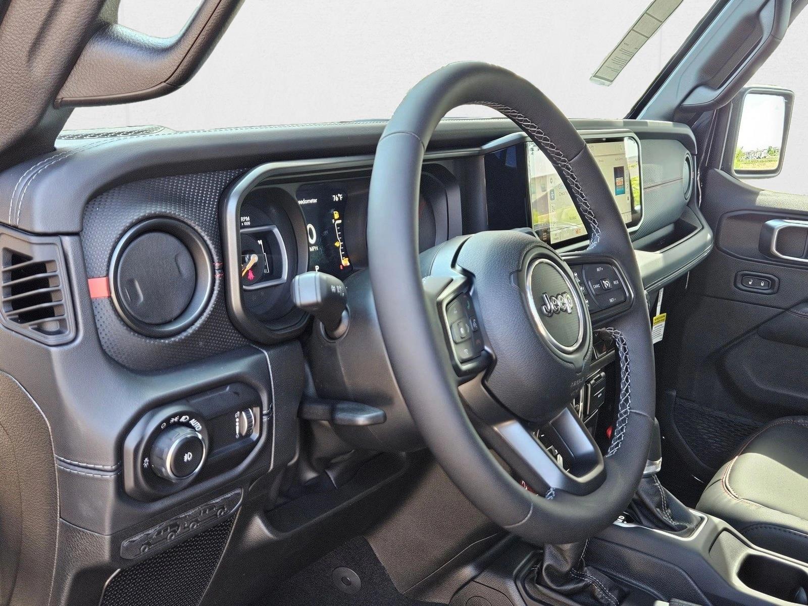 2025 Jeep Wrangler Rubicon photo 3