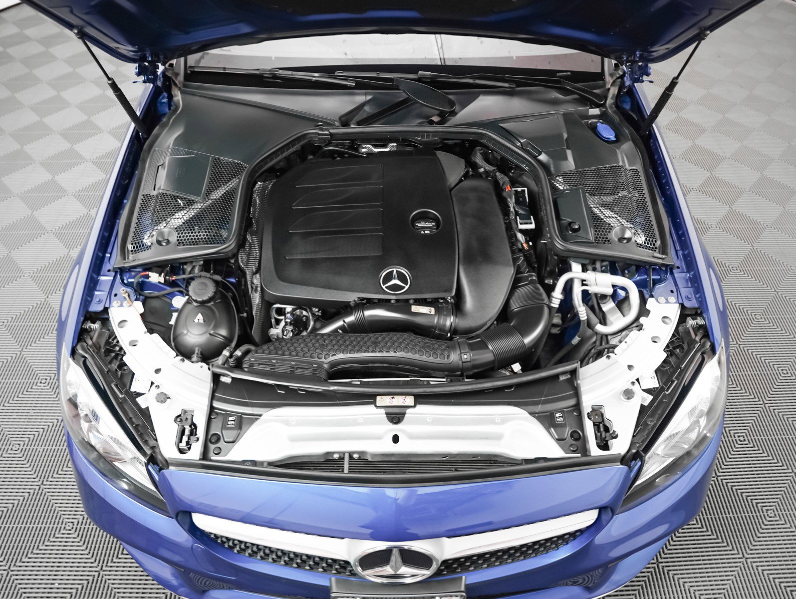 2022 Mercedes Benz C 300 Coupe photo 3