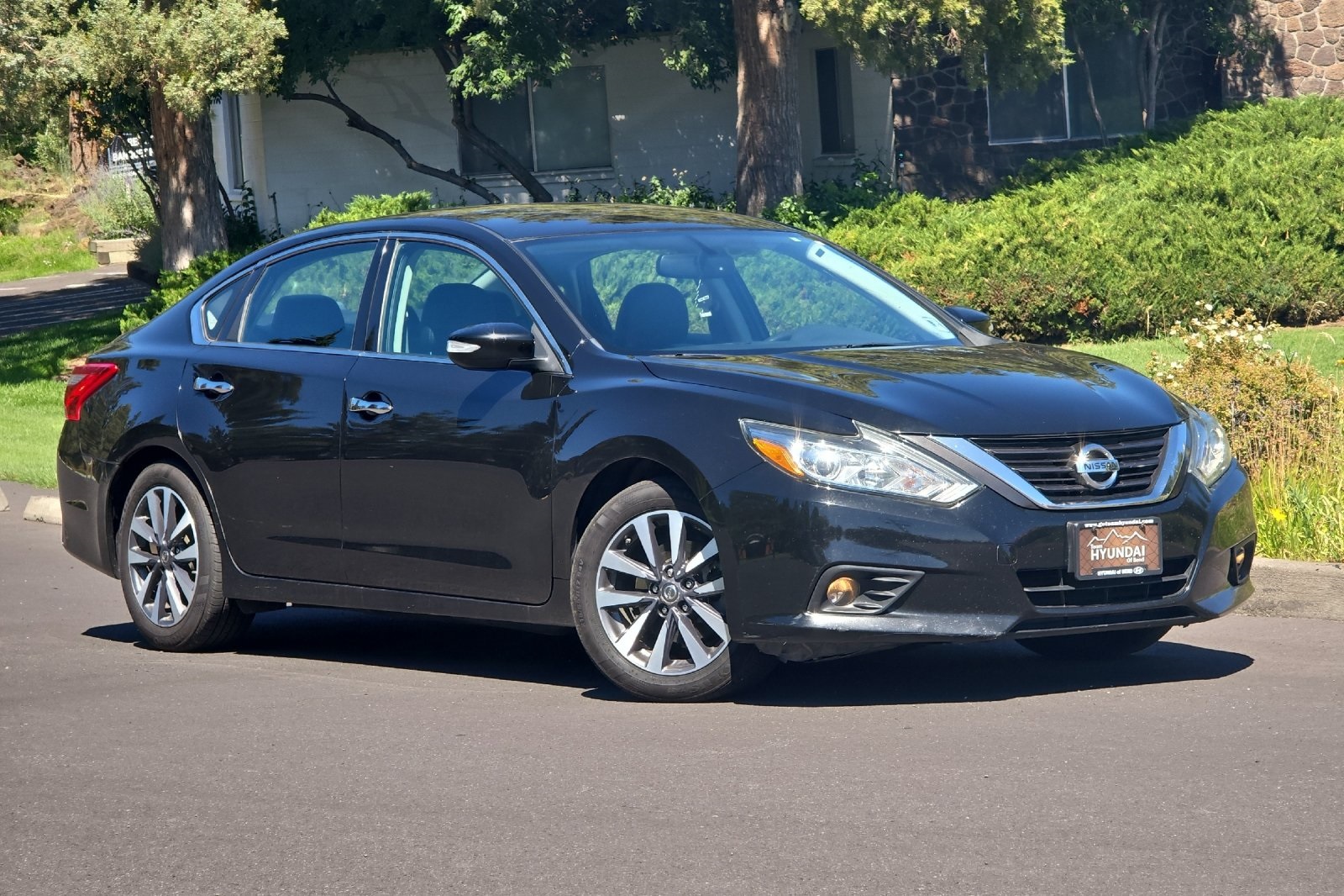2017 Nissan Altima 2.5 SL photo 2