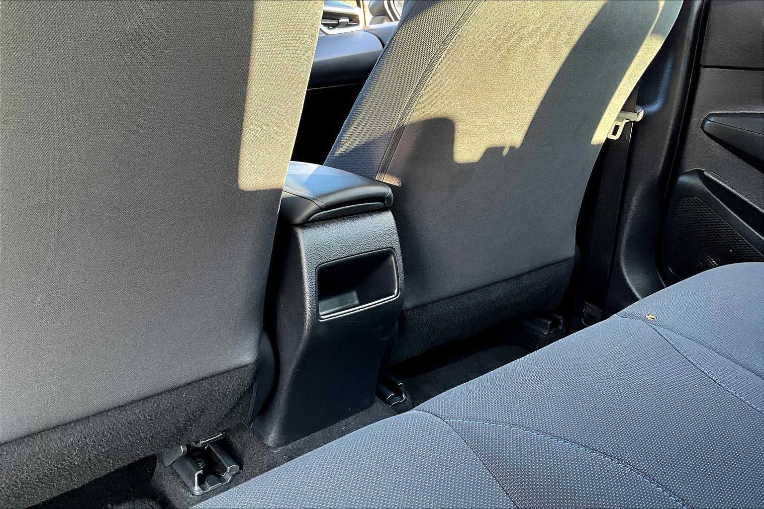 2022 Toyota Corolla SE photo 32