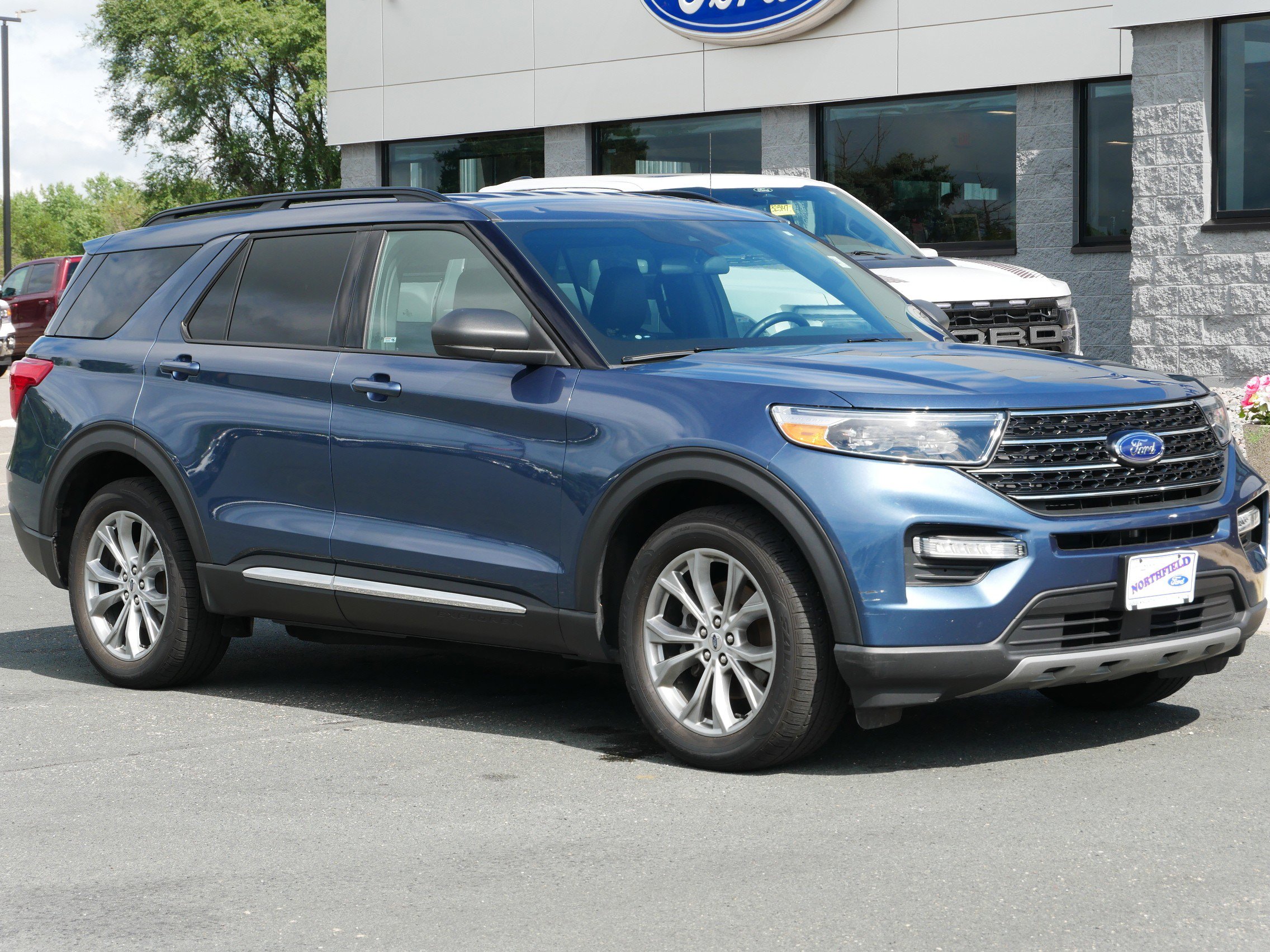 Used 2020 Ford Explorer XLT with VIN 1FMSK8DH0LGC24135 for sale in Northfield, Minnesota