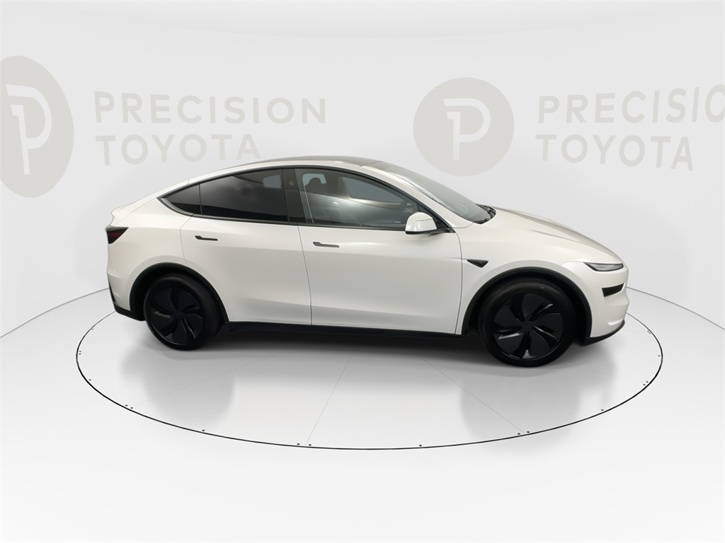 2026 Tesla Model Y Long Range photo 21