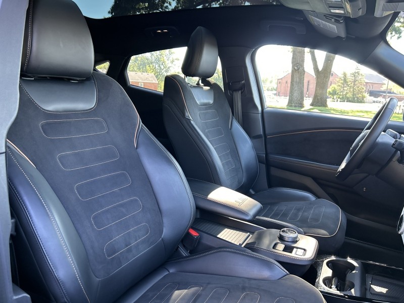 2022 Ford Mustang Mach-E GT photo 27