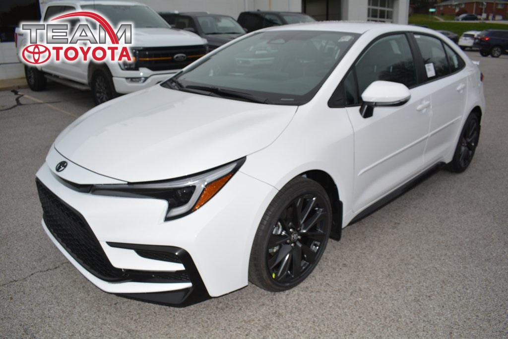 2026 Toyota Corolla SE's photo