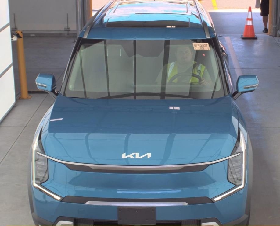 Used 2024 Kia Ev9 Wind with VIN KNDAFFS50R6019625 for sale in Kansas City