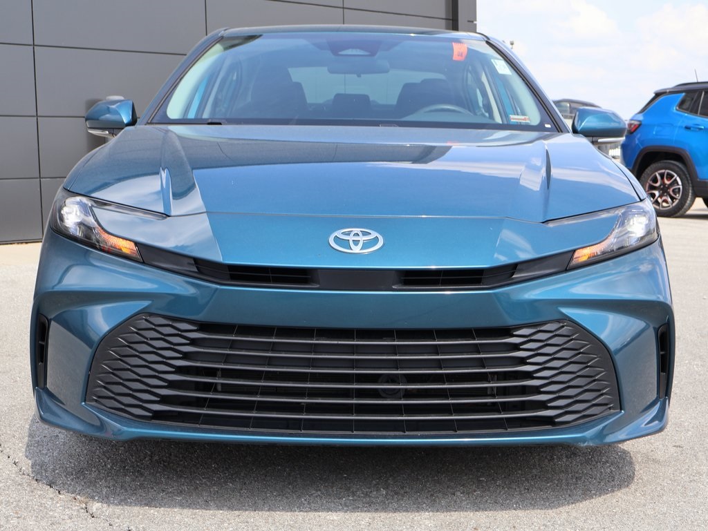 2025 Toyota Camry LE photo 7