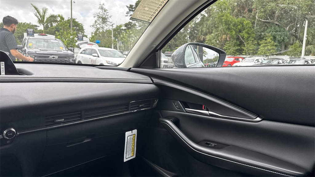 2025 Mazda CX-30 2.5 S Preferred photo 15