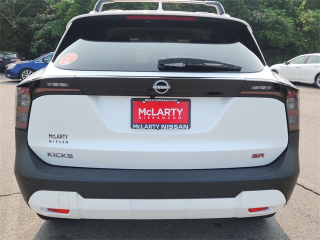2025 Nissan Kicks SR photo 4