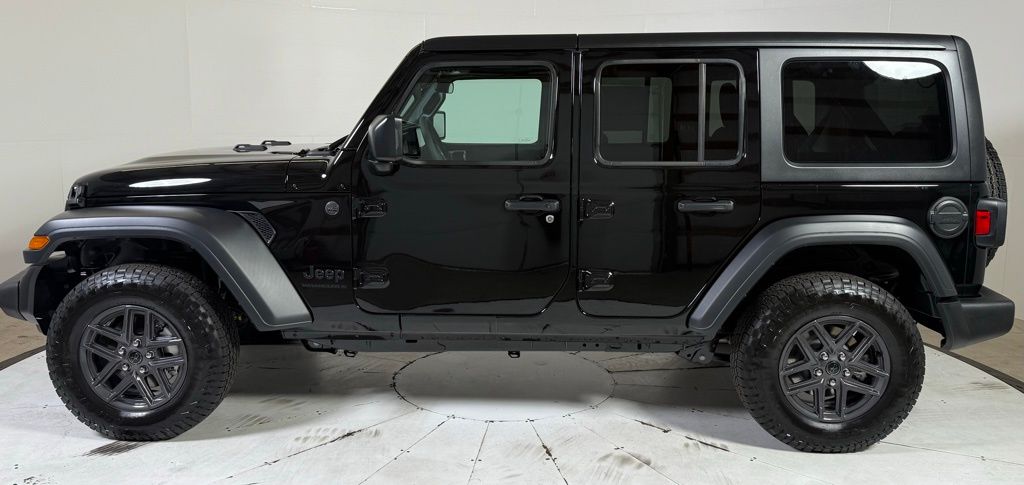 2025 Jeep Wrangler Sport S photo 4