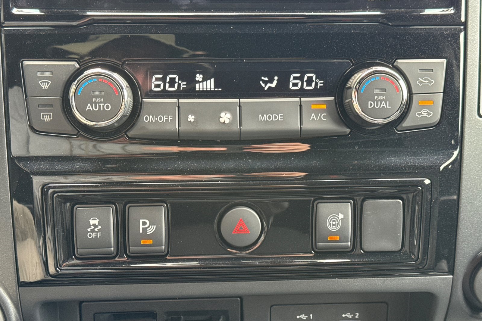 2023 Nissan Titan PRO-4X photo 19