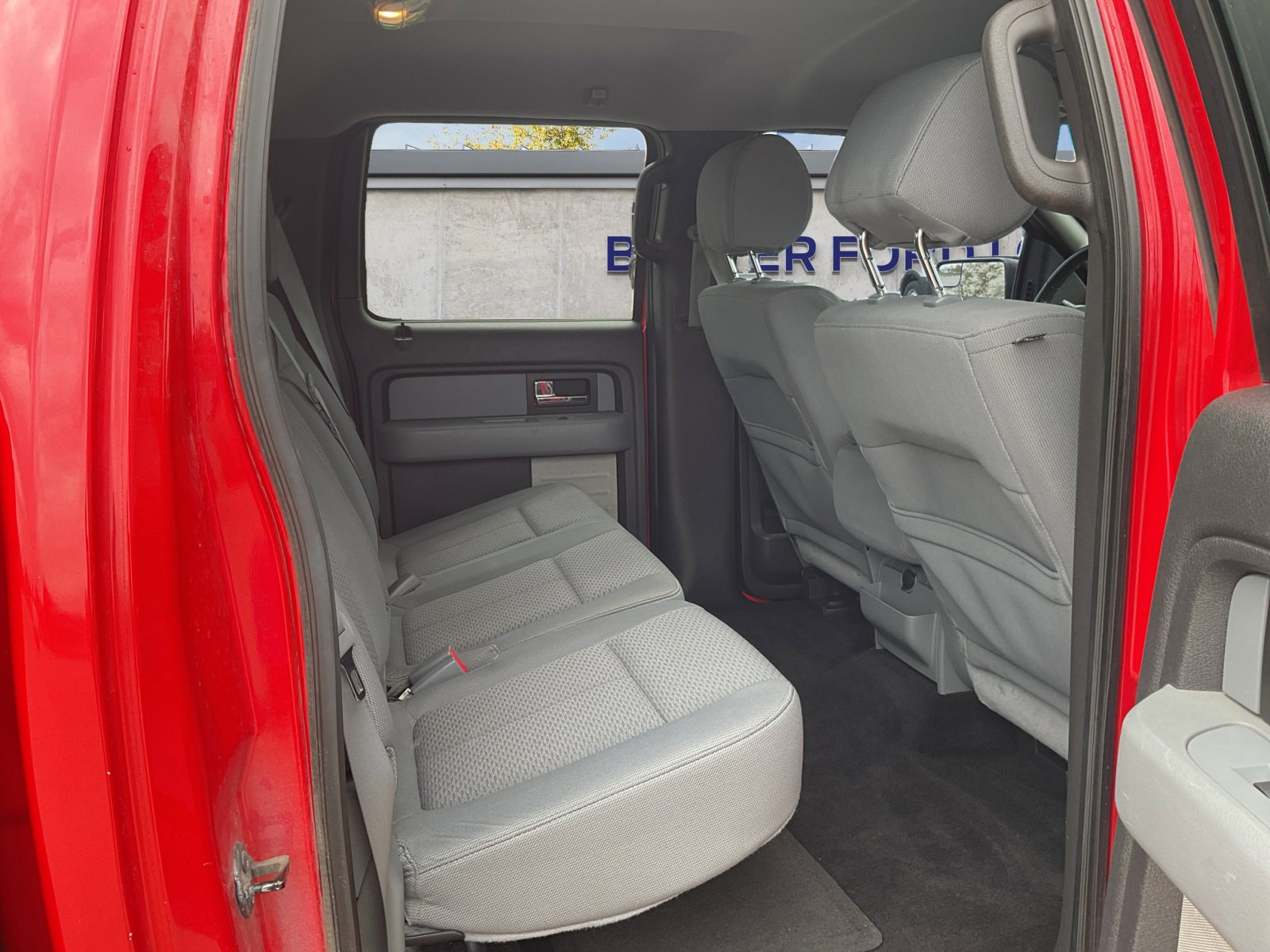 2013 Ford F-150 XLT photo 5