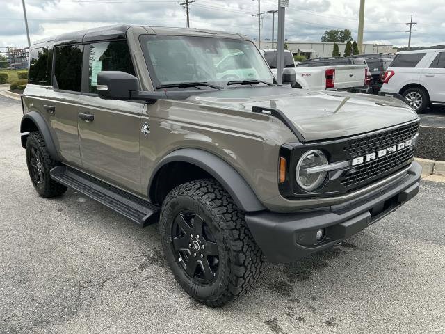 2025 Ford Bronco Outer Banks photo 7