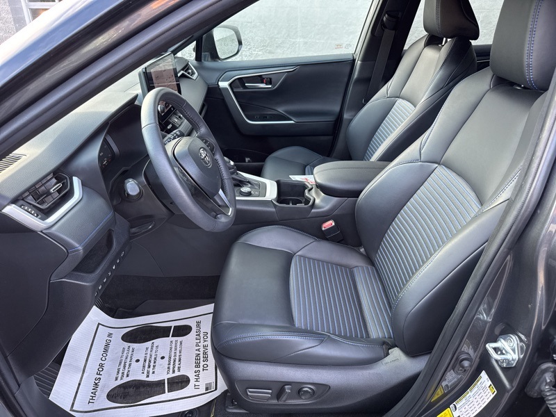 2023 Toyota RAV4 Hybrid XSE photo 17
