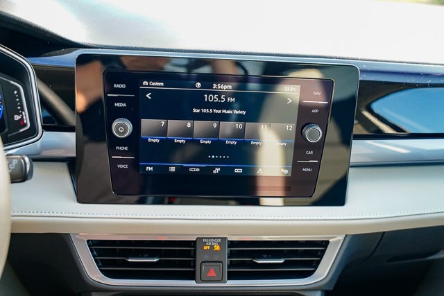 2025 Volkswagen Taos SEL photo 16