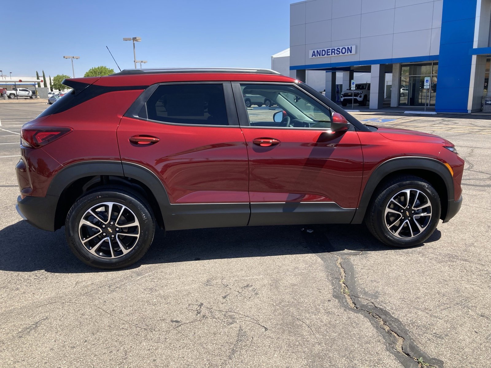 2025 Chevrolet Trailblazer LT photo 4