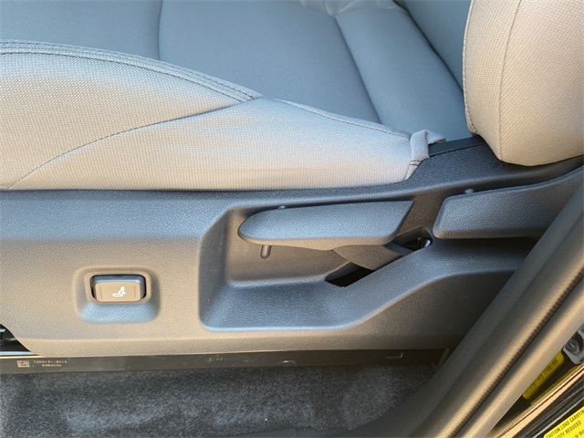 2025 Toyota Tacoma SR5 4x4 Double Cab photo 17