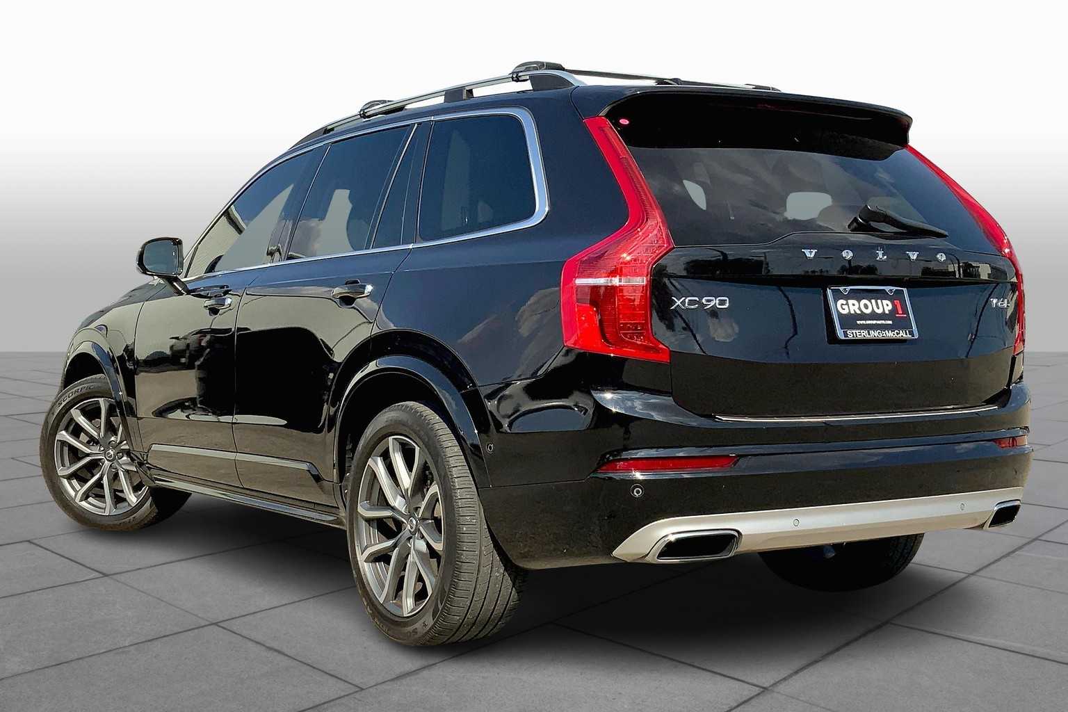 2017 Volvo XC90 Momentum photo 11