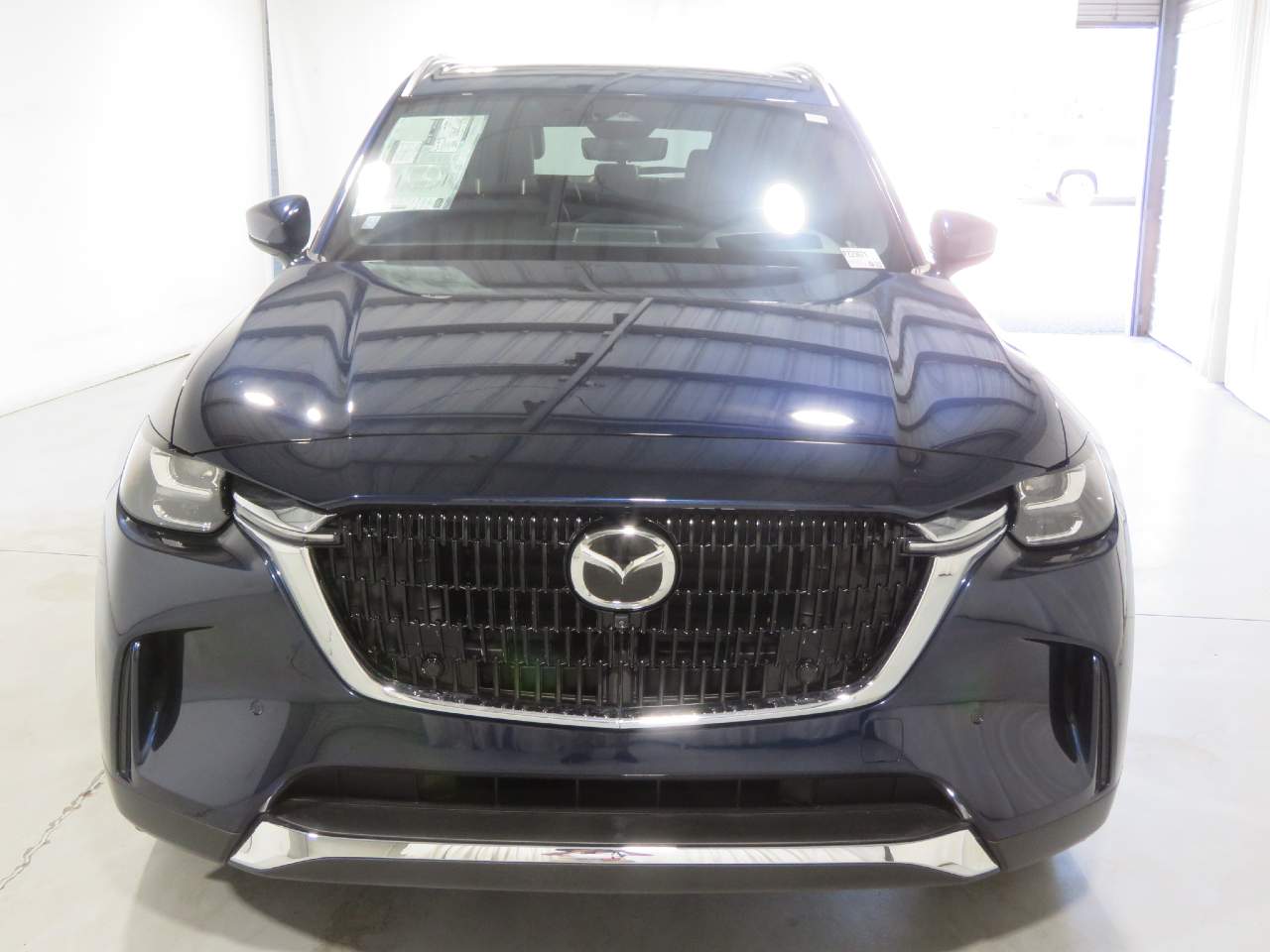 2025 Mazda CX-90 Plug-in Hybrid Premium Plus photo 2