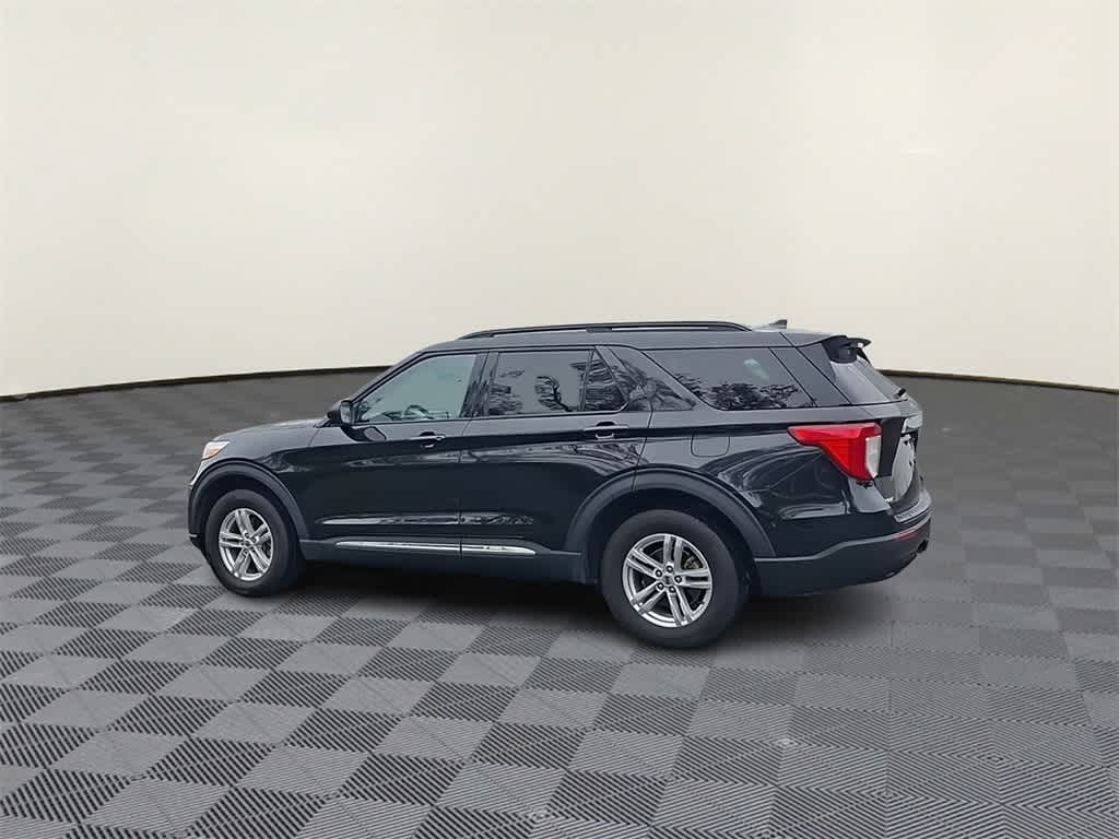 2022 Ford Explorer XLT photo 2