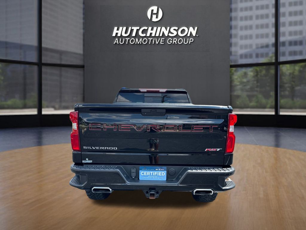 2020 Chevrolet Silverado 1500 RST photo 3