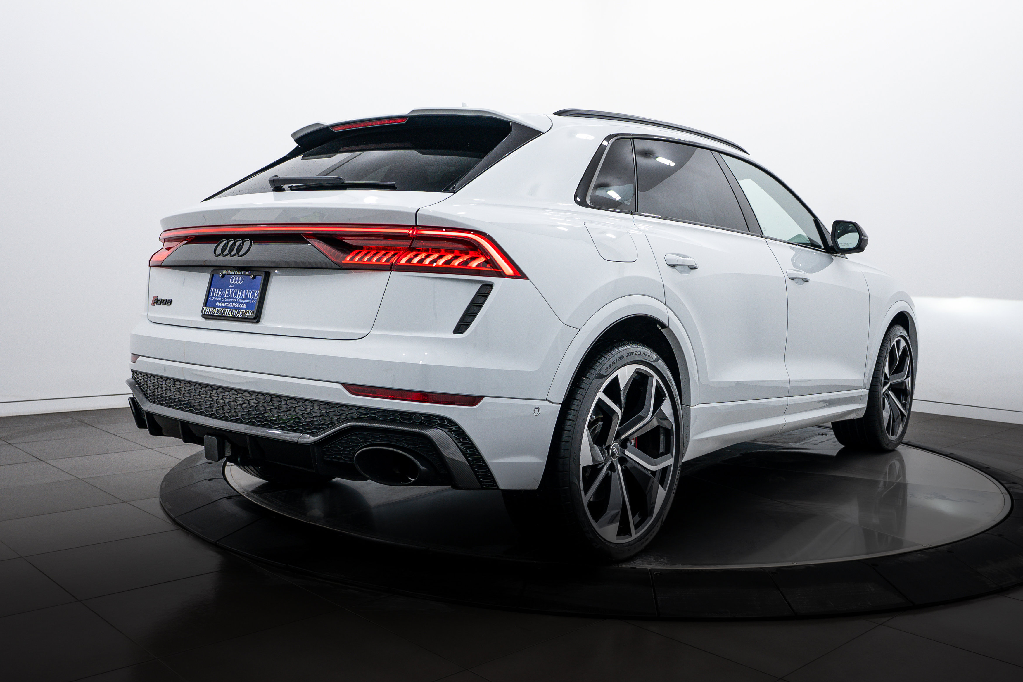 2022 Audi RS Q8 photo 4
