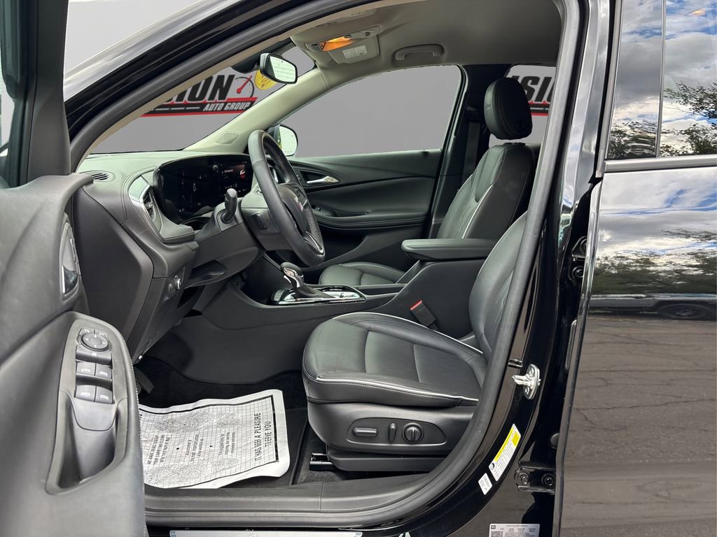 2024 Buick Encore GX Avenir photo 9