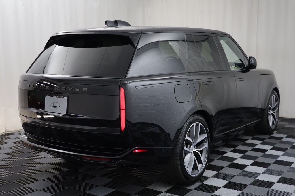 2025 Land Rover Range Rover SE photo 14
