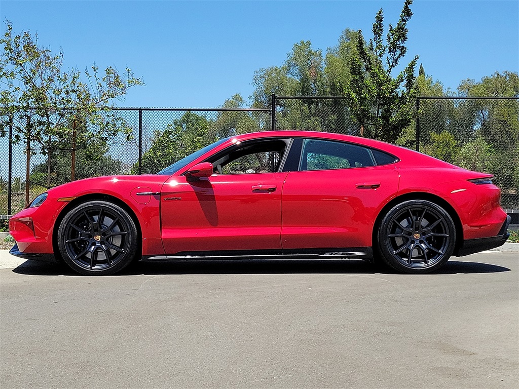 2025 Porsche Taycan GTS photo 2