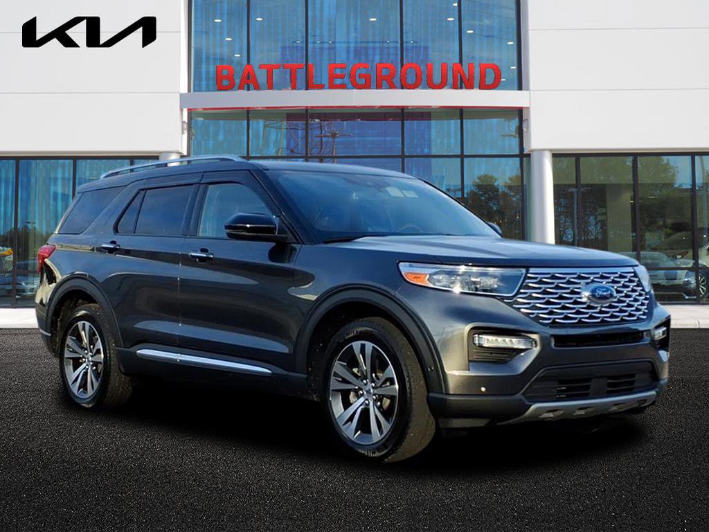2020 Ford Explorer Platinum's photo