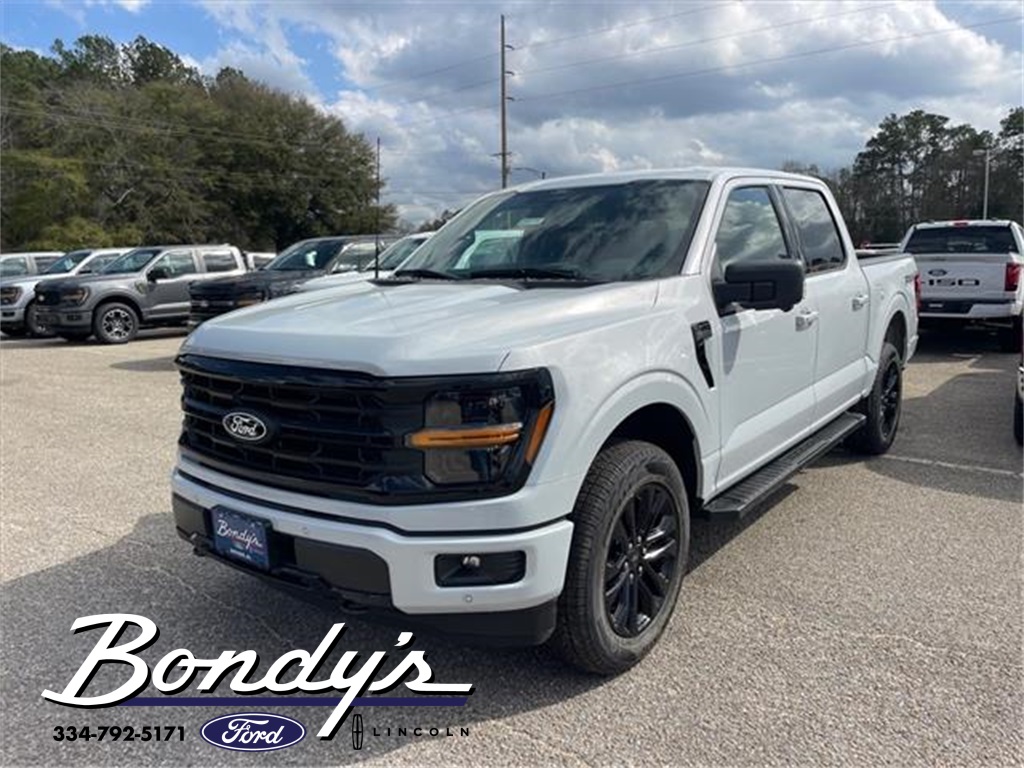 2025 Ford F-150 XLT photo 2