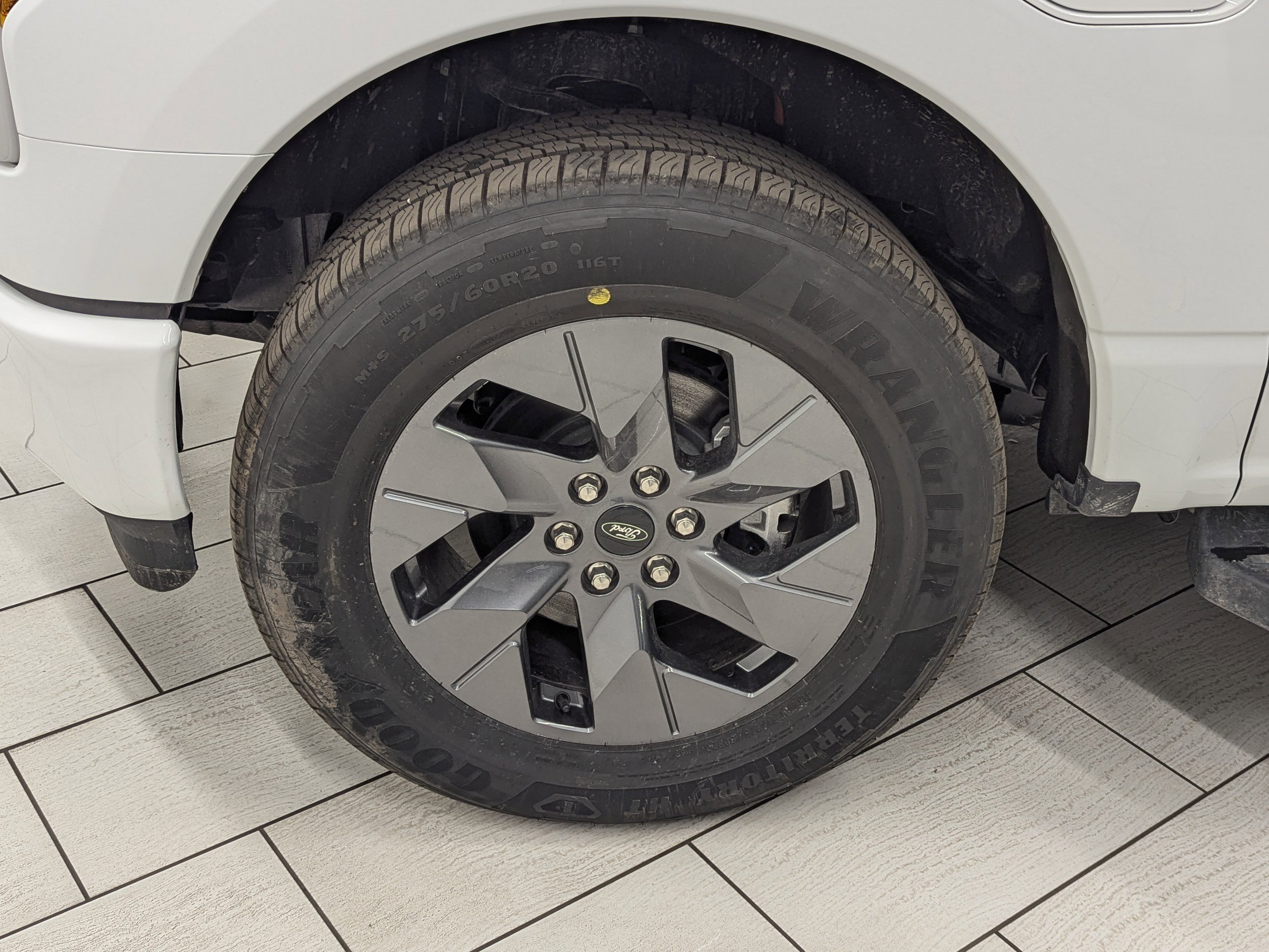 2025 Ford F-150 Lightning photo 32
