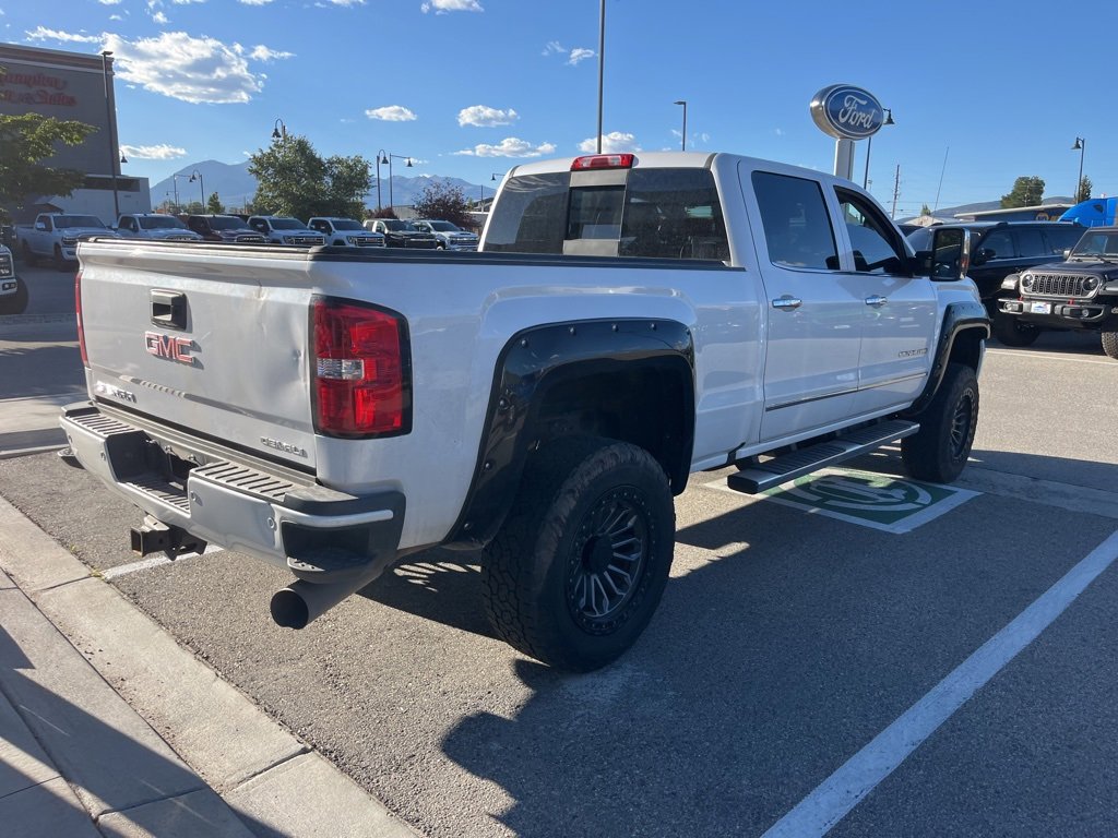 2019 Gmc Sierra 2500 HD Denali photo 3