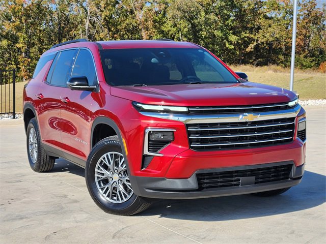 2025 Chevrolet Traverse LT's photo