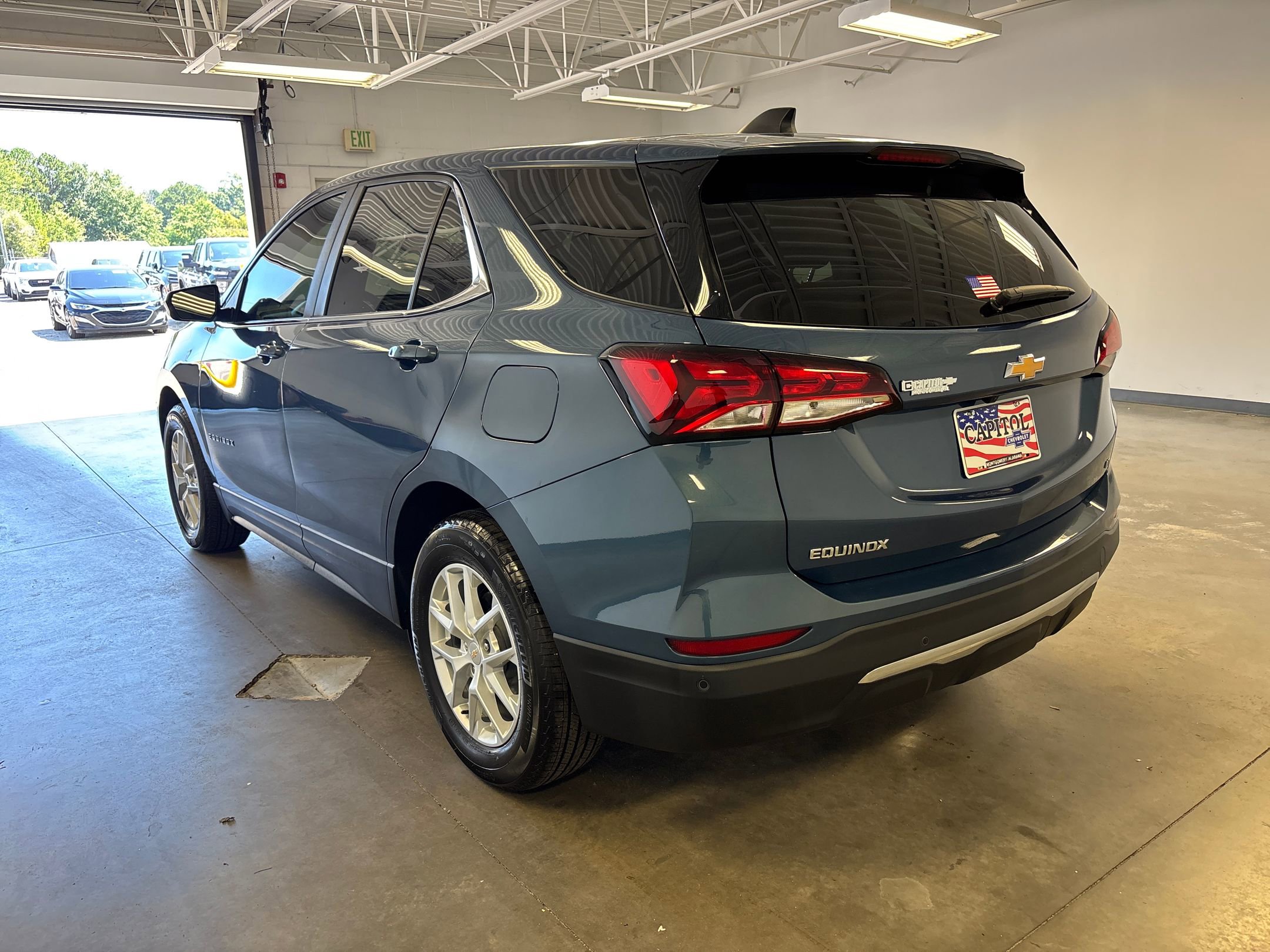 2024 Chevrolet Equinox LT photo 3