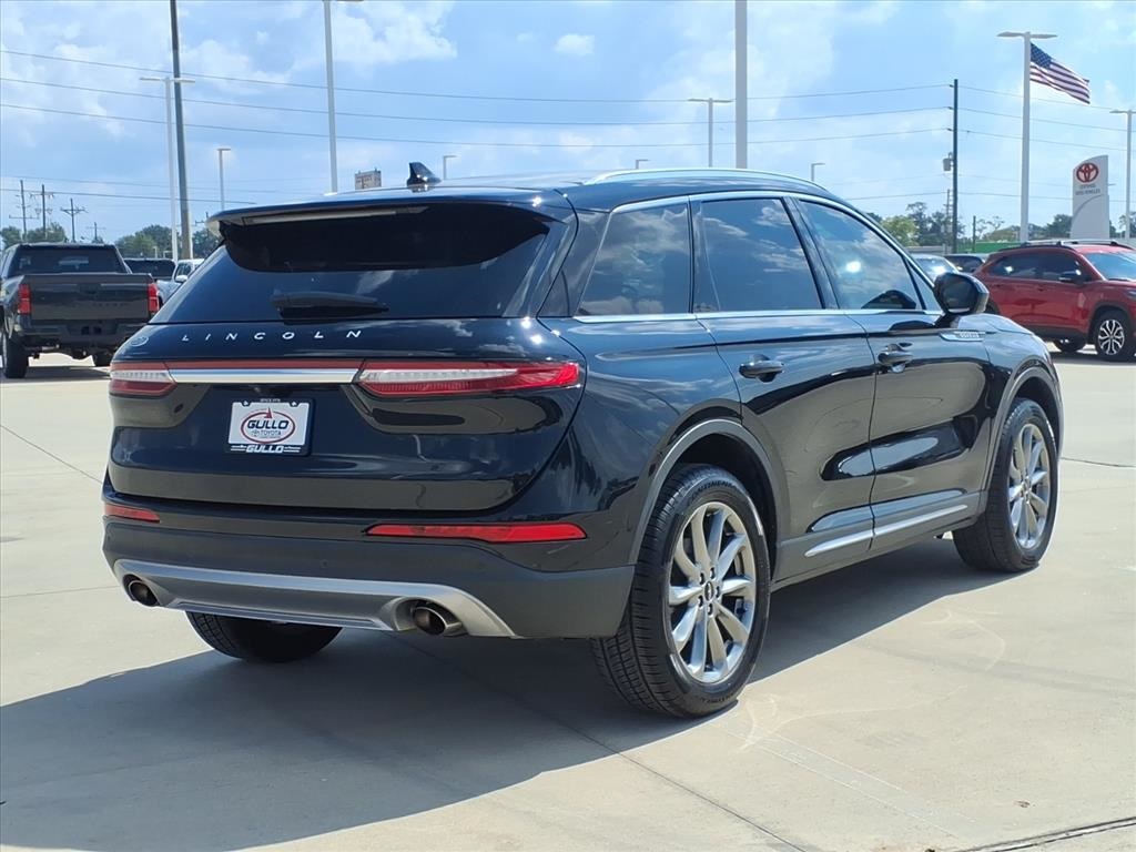 2020 Lincoln Corsair Standard photo 3