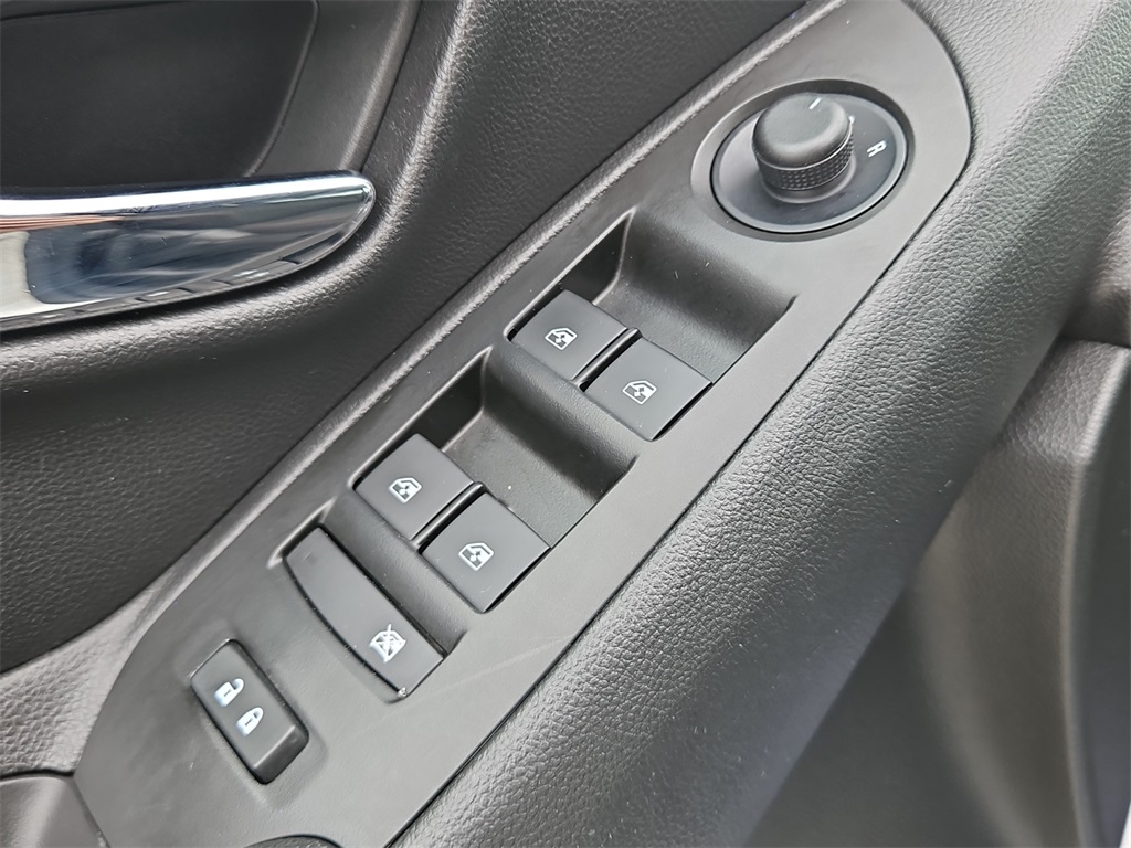 2022 Chevrolet Trax LS photo 29