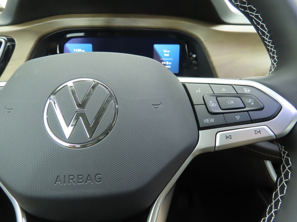 2026 Volkswagen Atlas SE Technology photo 13
