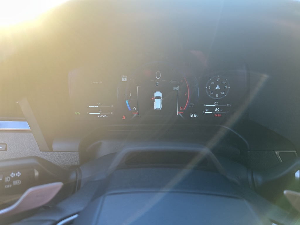 2024 Lexus GX Luxury's photo