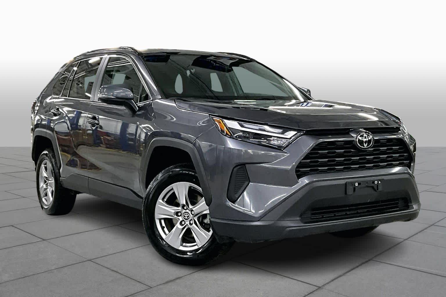 Used 2024 Toyota RAV4 XLE with VIN 2T3W1RFV1RC280746 for sale in Kansas City