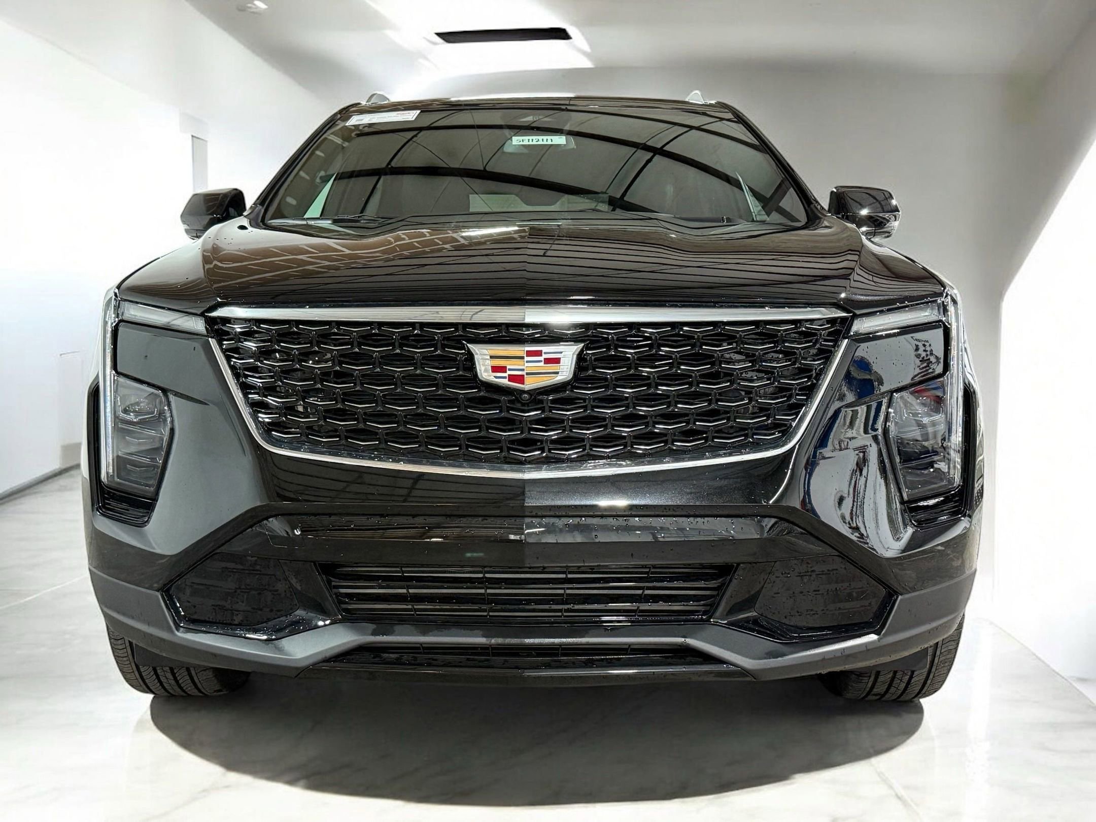 2025 Cadillac XT4 Premium Luxury photo 4
