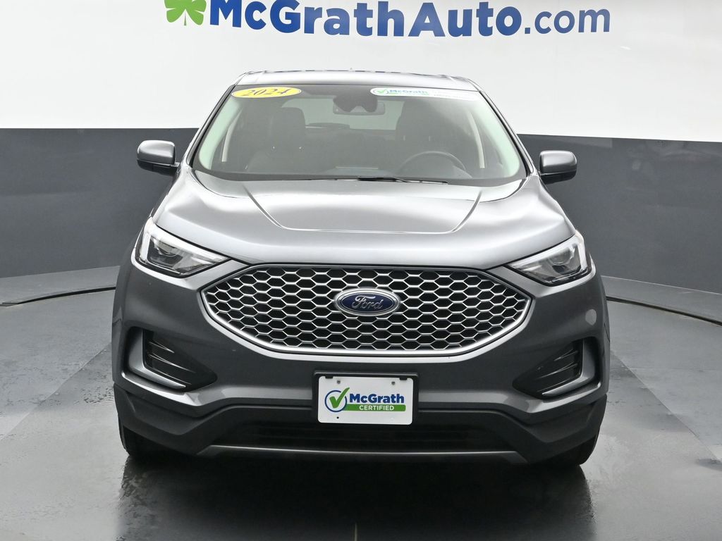 2024 Ford Edge SEL photo 2
