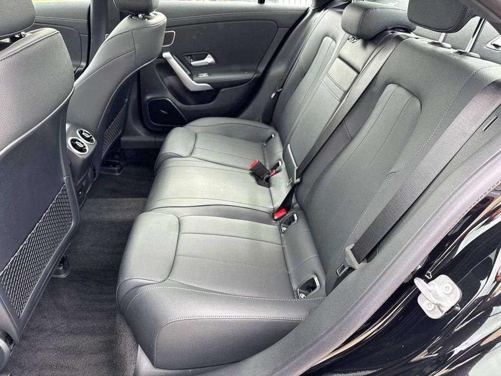 2024 Mercedes Benz CLA 250 4MATIC photo 7
