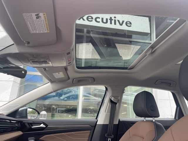 2025 Volkswagen Jetta 1.5T SEL photo 10