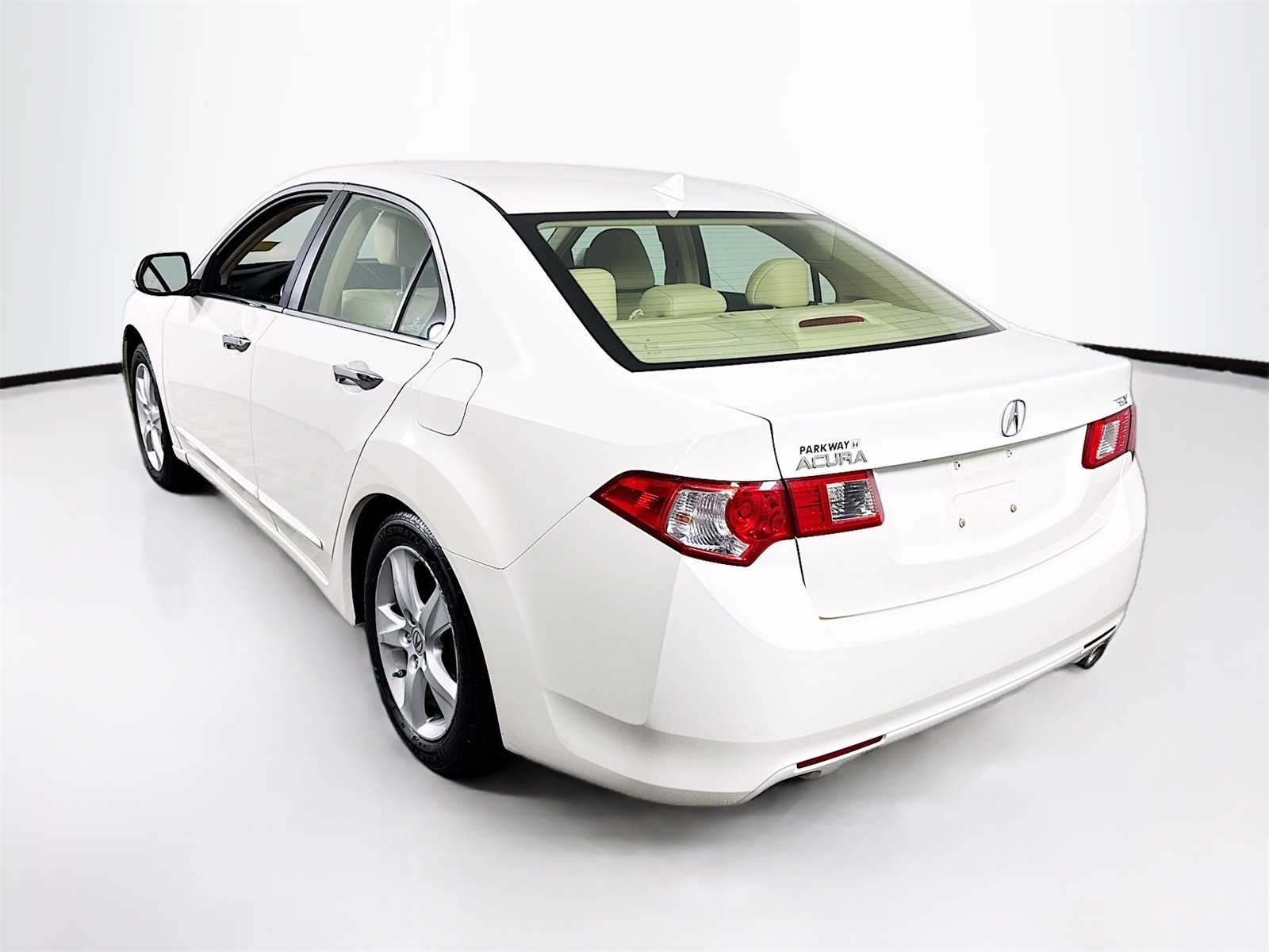 2010 Acura TSX photo 4
