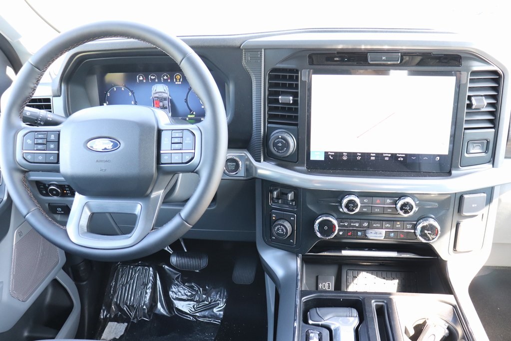 2025 Ford F-150 Lariat photo 3