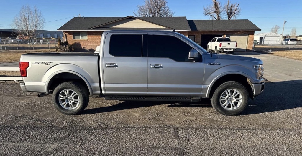 2020 Ford F-150 Lariat photo 4