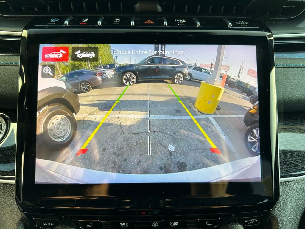 2023 Jeep Grand Cherokee Trailhawk 4xe photo 8