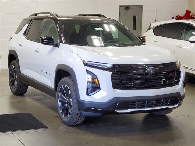 2026 Chevrolet Equinox RS photo 3