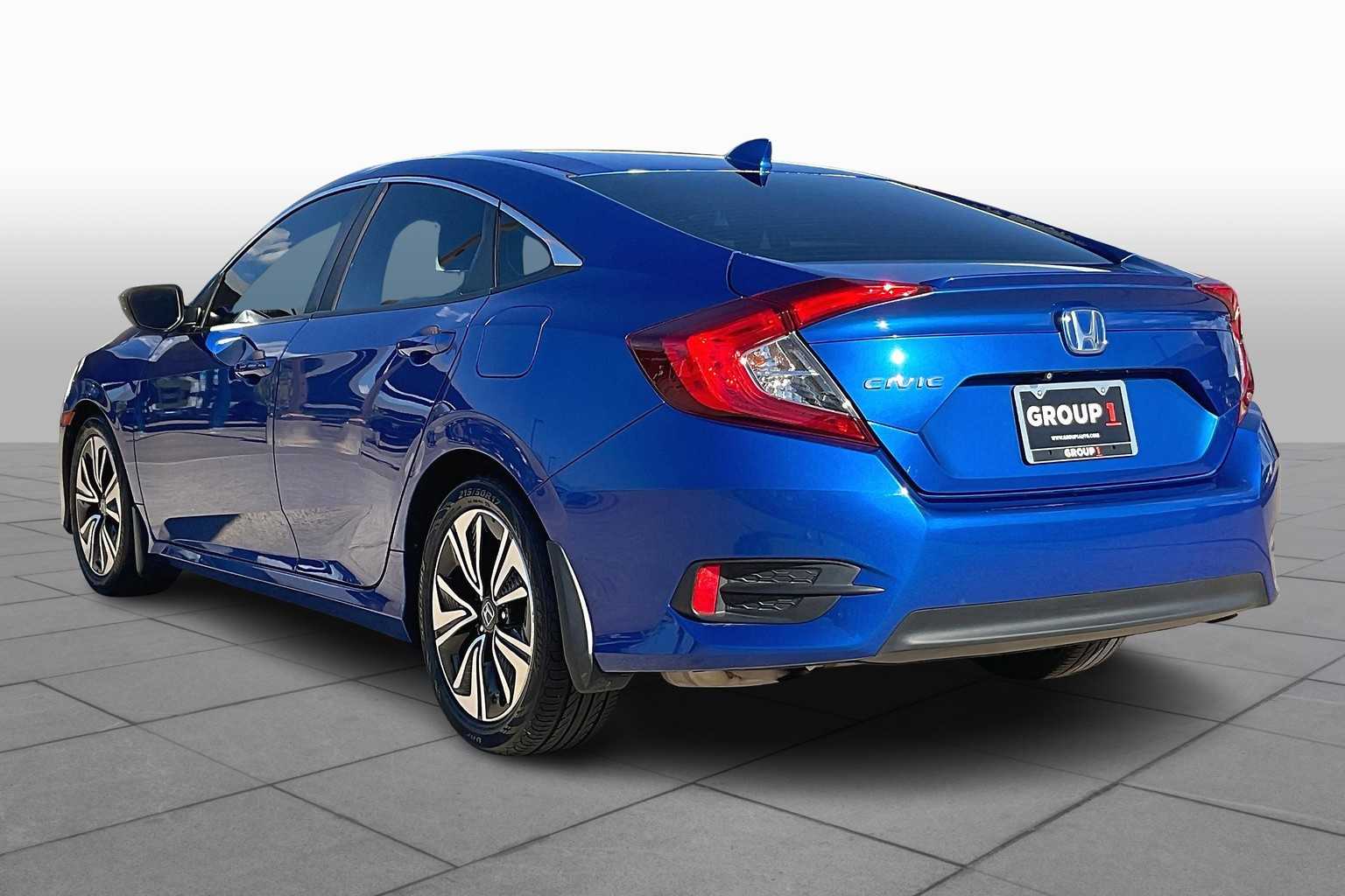 2017 Honda Civic EX-T photo 10